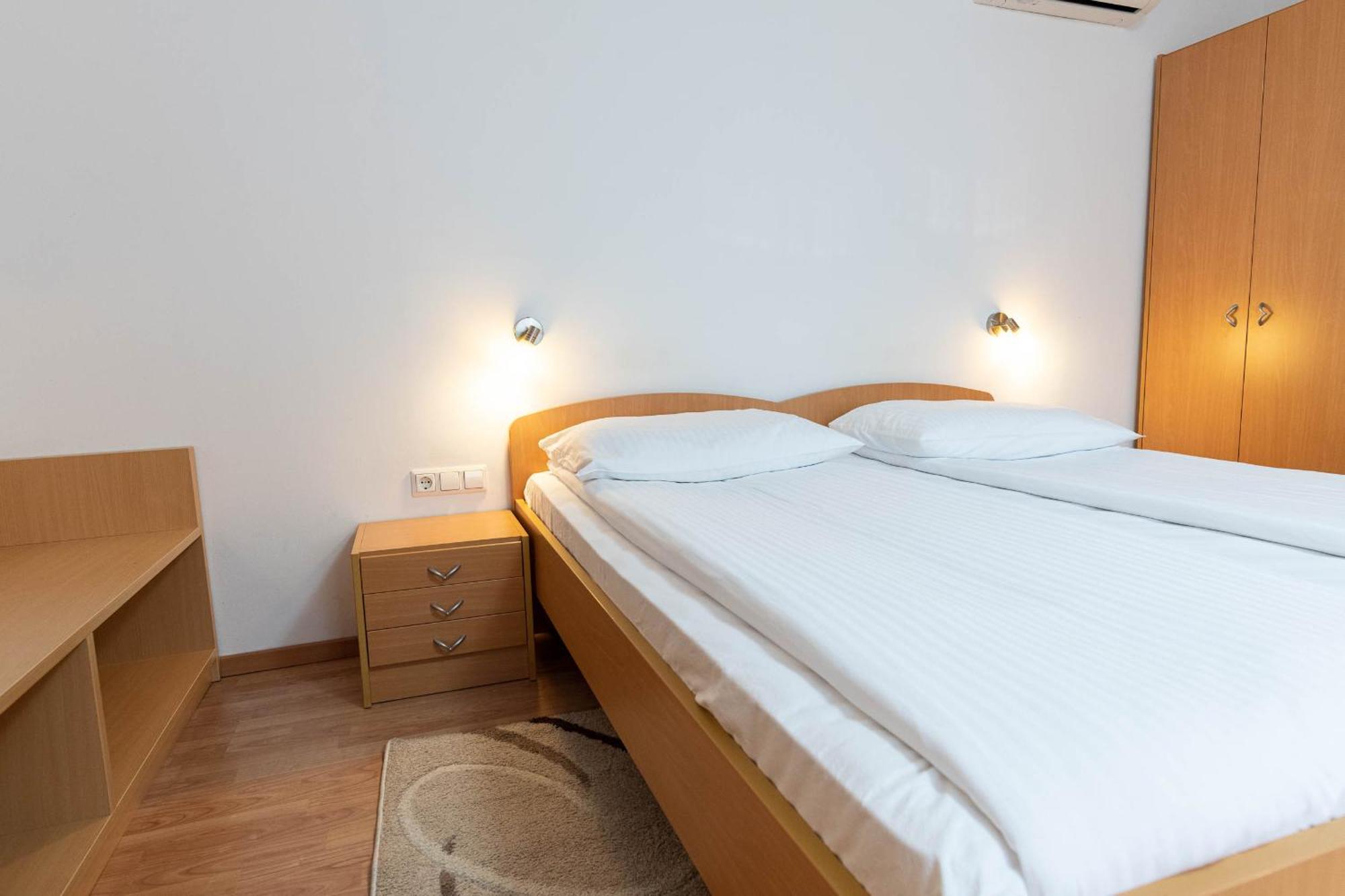 Apartmaji In Sobe Ramar Straza Buitenkant foto