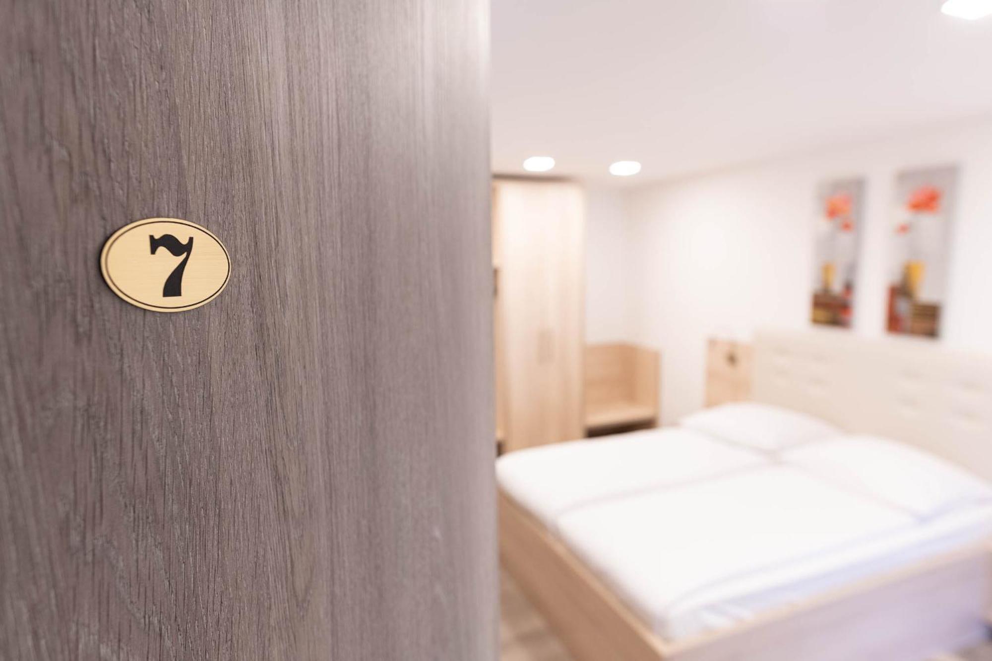 Apartmaji In Sobe Ramar Straza Buitenkant foto